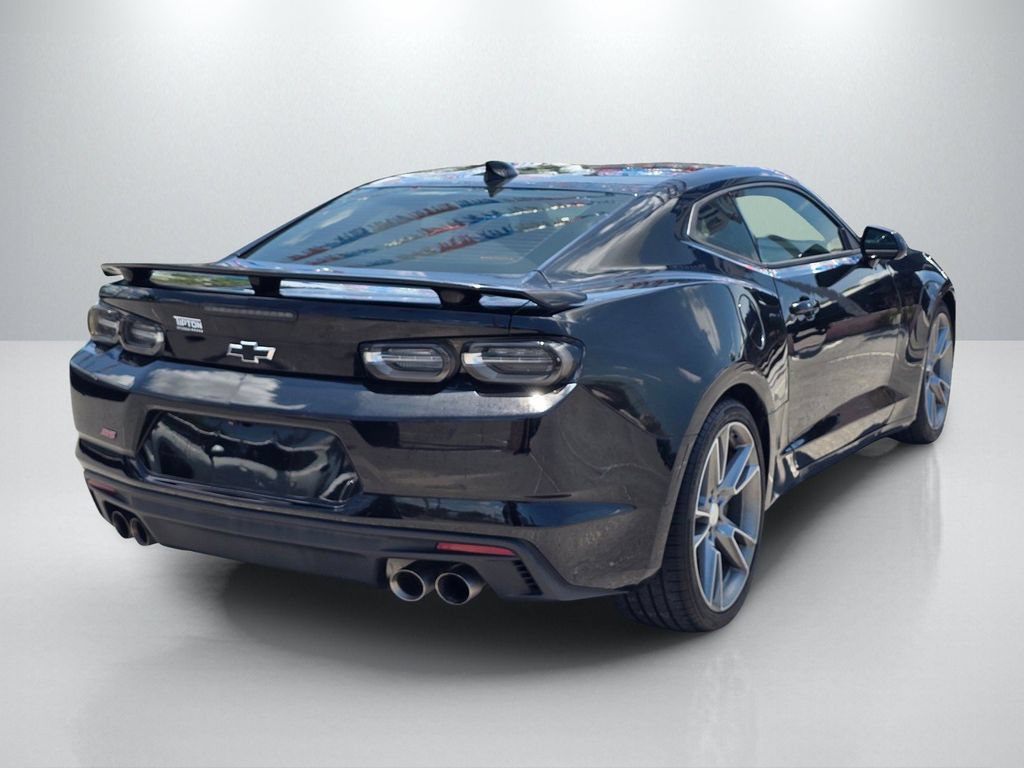 Used 2019 Chevrolet Camaro SS RWD image 5