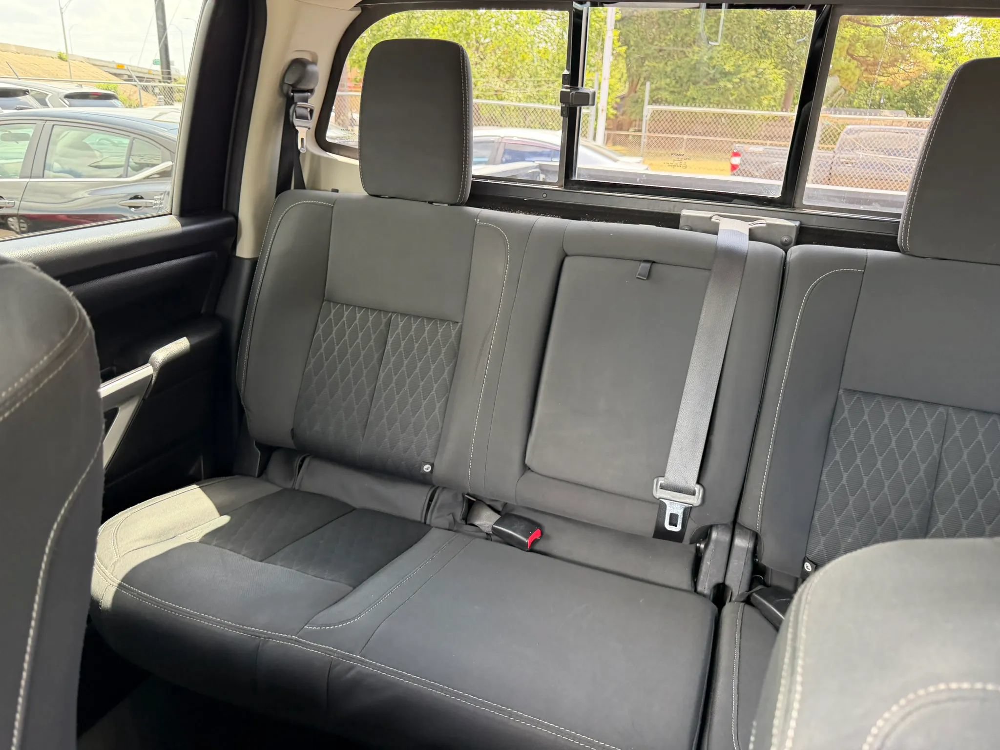 Used 2017 Nissan Titan SV RWD image 13