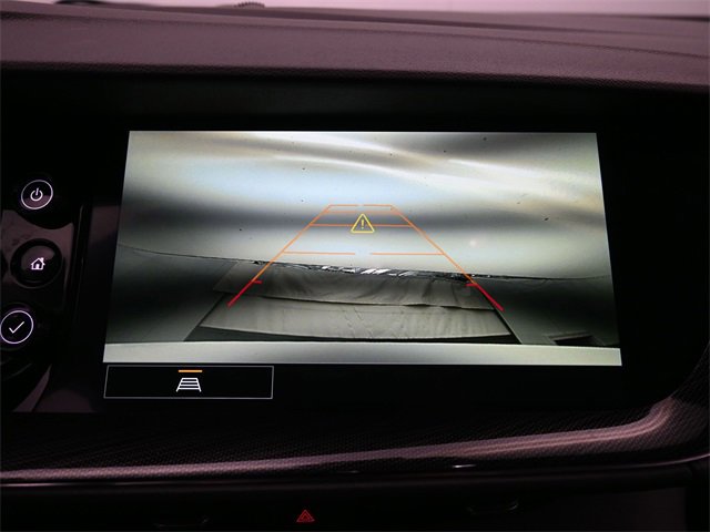 Used 2023 Buick Envision Essence image 20