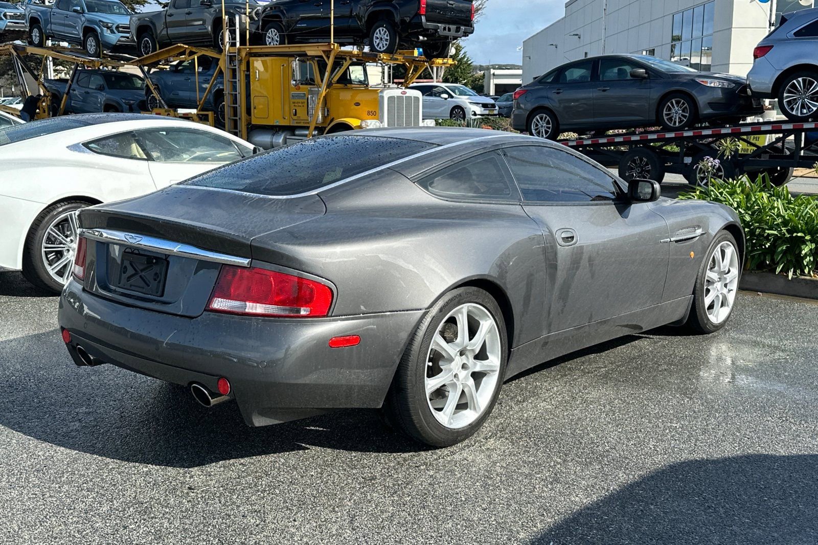 Used 2004 Aston Martin Vanquish RWD image 3
