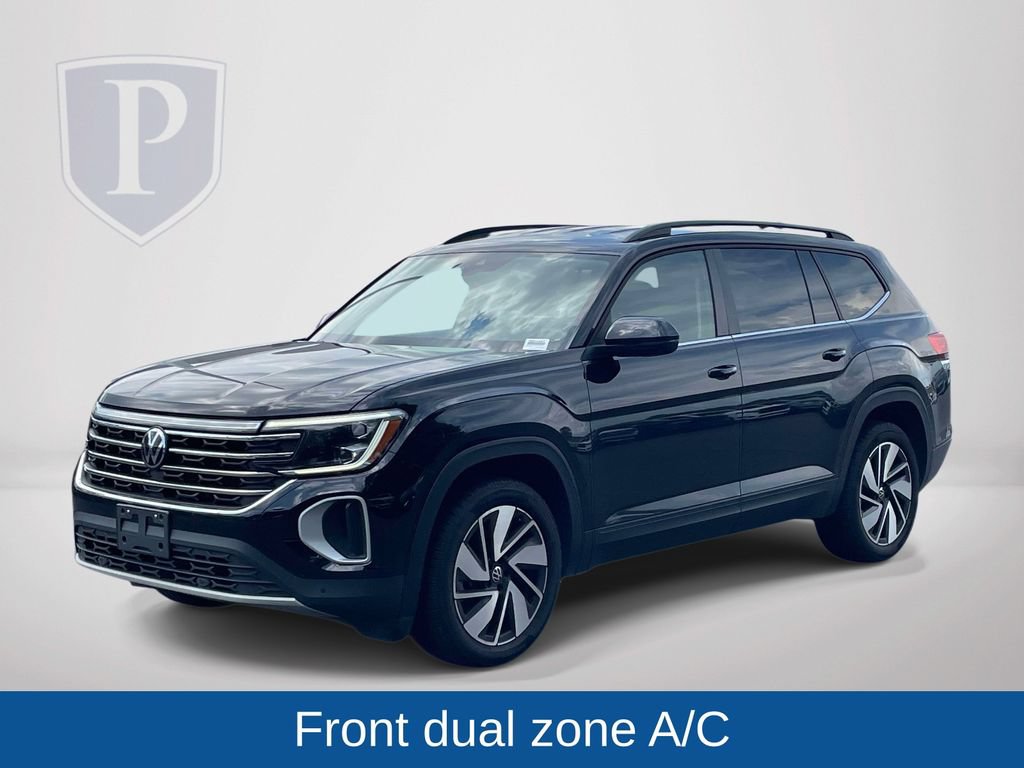 Used 2025 Volkswagen Atlas SE AWD/4WD image 3