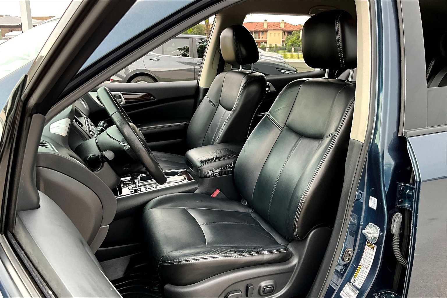 Used 2013 Nissan Pathfinder SL FWD image 8