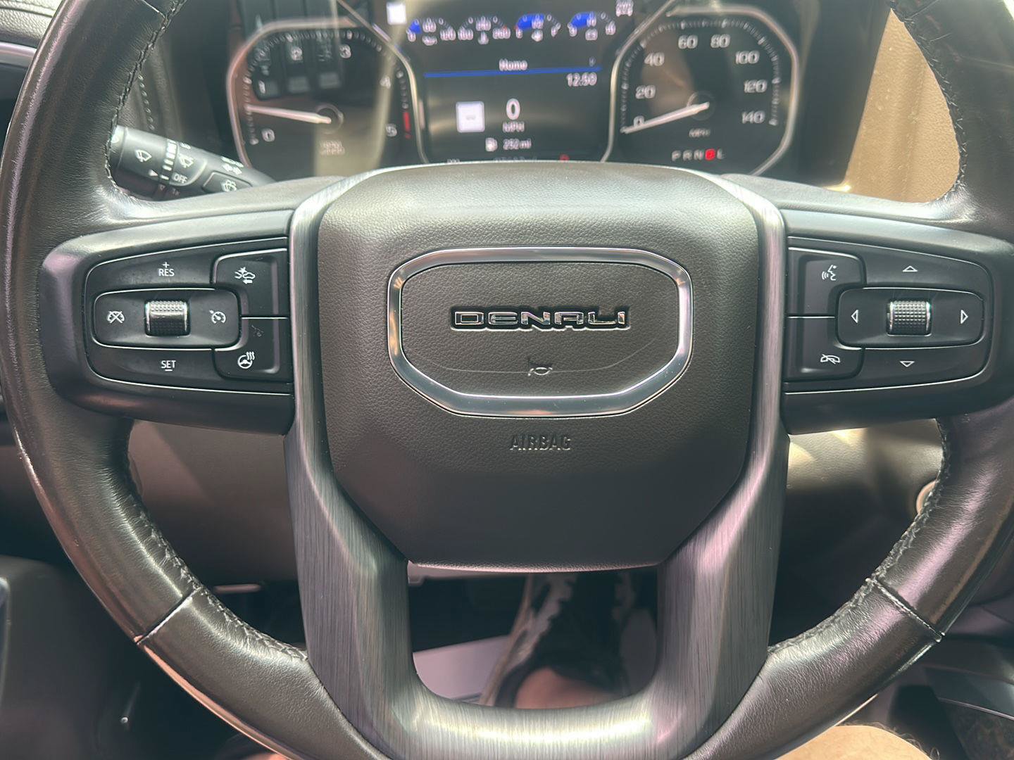 Used 2020 GMC Sierra 3500 Denali w/ Denali Ultimate Package AWD/4WD image 31