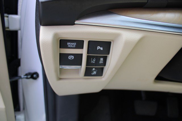 Used 2020 Acura MDX w/ Technology Package FWD image 46
