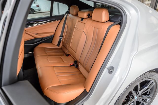 Used 2018 BMW 540i w/ Premium Package RWD image 43