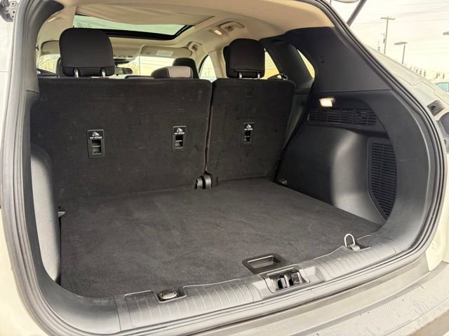 Used 2020 Ford Escape SE image 23