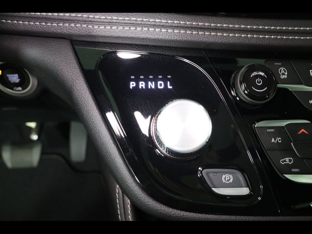 New 2026 Chrysler Pacifica Limited w/ S Appearance Package image 20