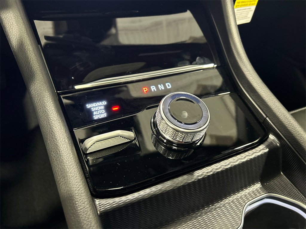 New 2026 Jeep Grand Cherokee Laredo image 24