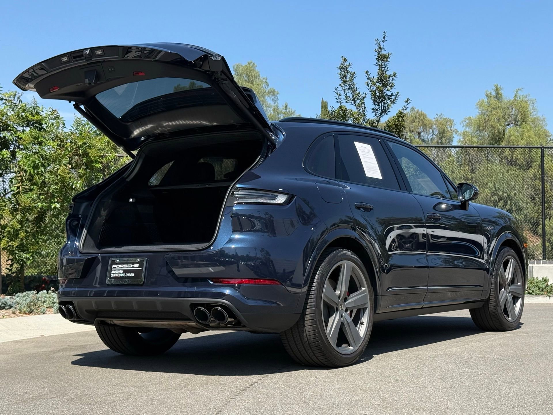 Certified 2025 Porsche Cayenne Turbo image 32