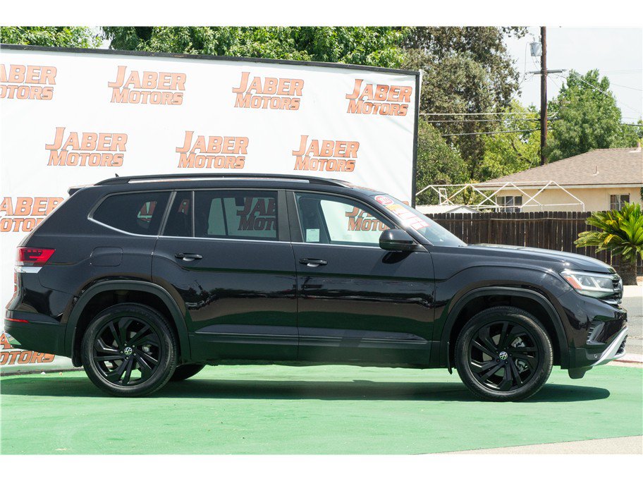 Used 2022 Volkswagen Atlas SE w/ Black Wheel Package FWD image 23