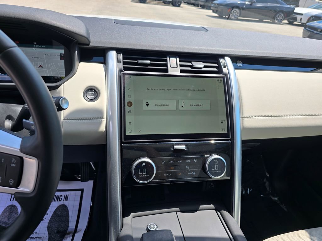 Used 2025 Land Rover Discovery S image 22