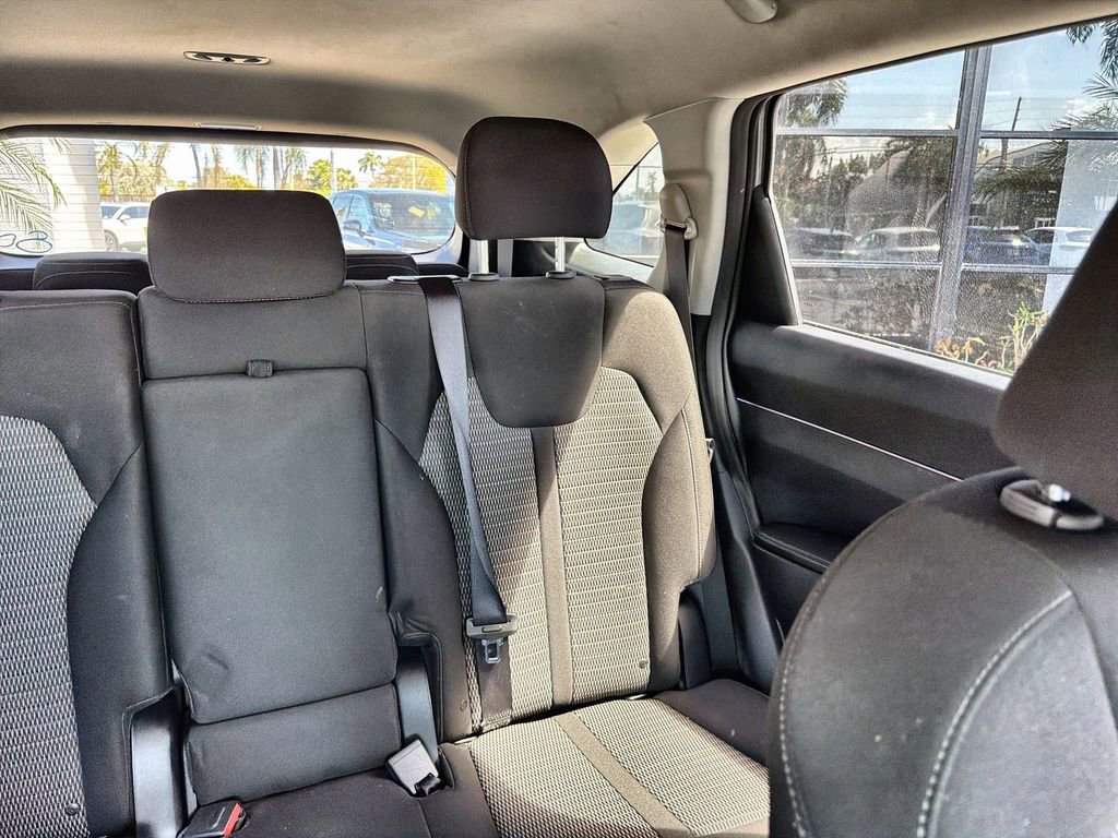 Used 2023 Kia Sorento LX image 15