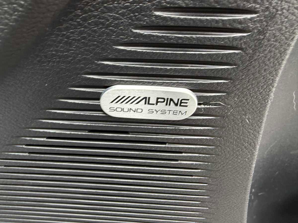 Used 2015 Dodge Challenger R/T w/ Quick Order Package 22B R/T image 19