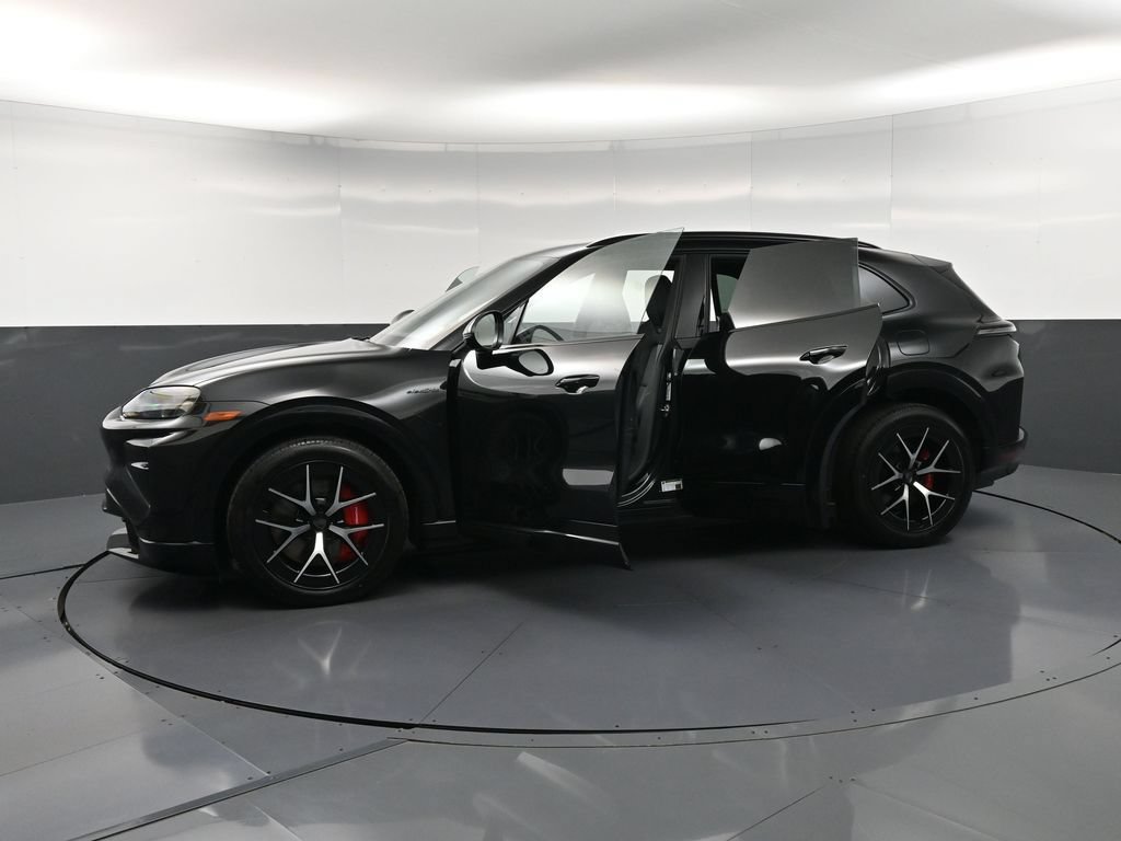 New 2026 Porsche Cayenne Turbo AWD/4WD image 38