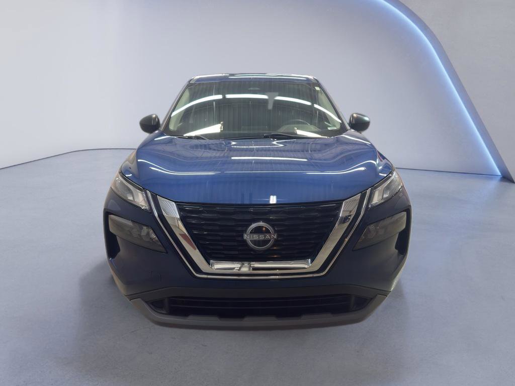Used 2023 Nissan Rogue S AWD/4WD image 2