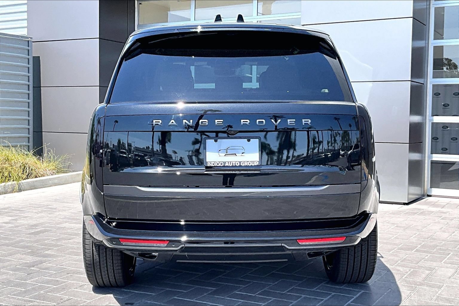 New 2026 Land Rover Range Rover Long Wheelbase SE AWD/4WD image 4