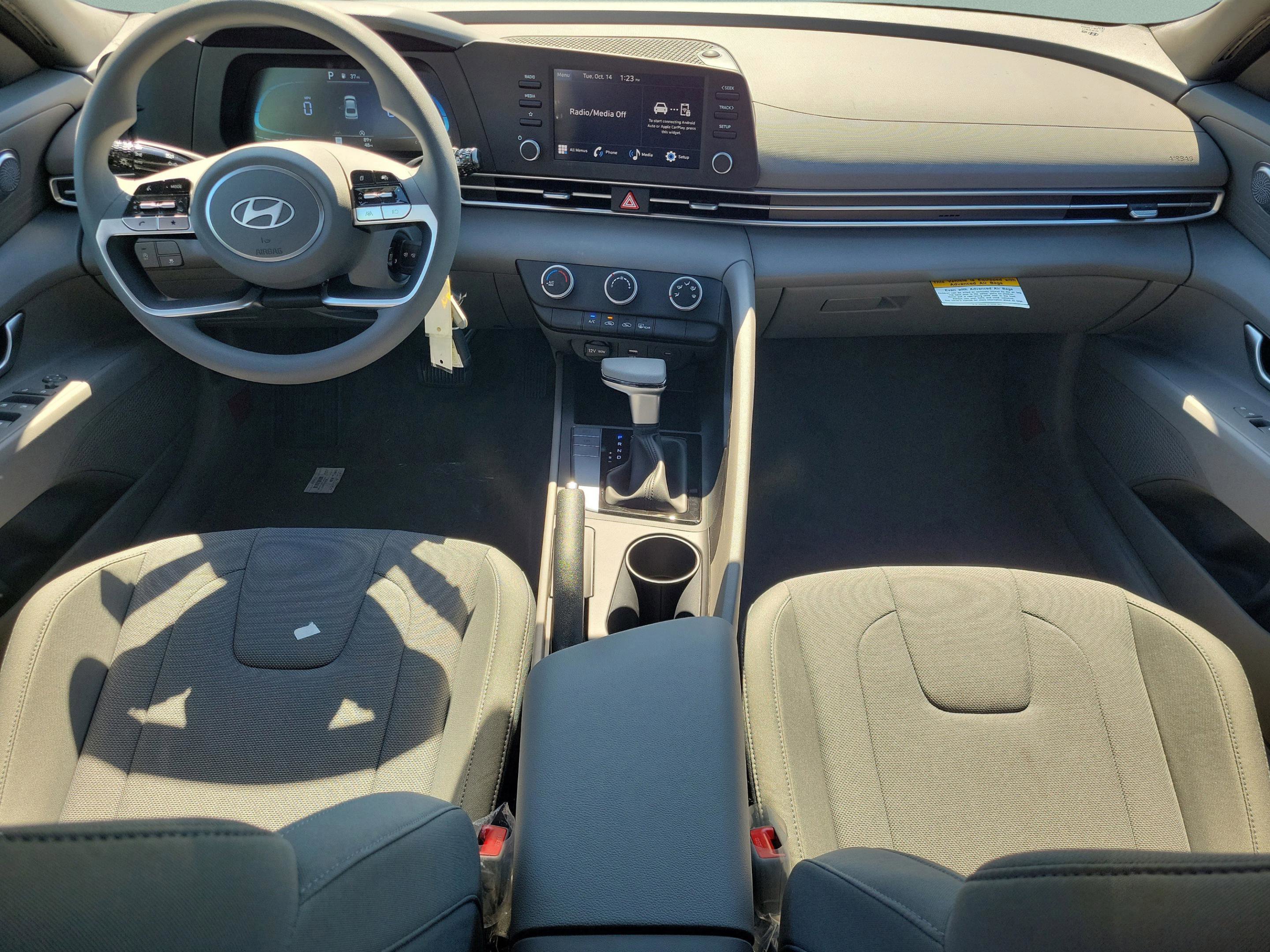 New 2026 Hyundai Elantra SE image 14