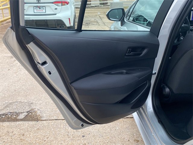 Used 2025 Toyota Corolla LE image 15