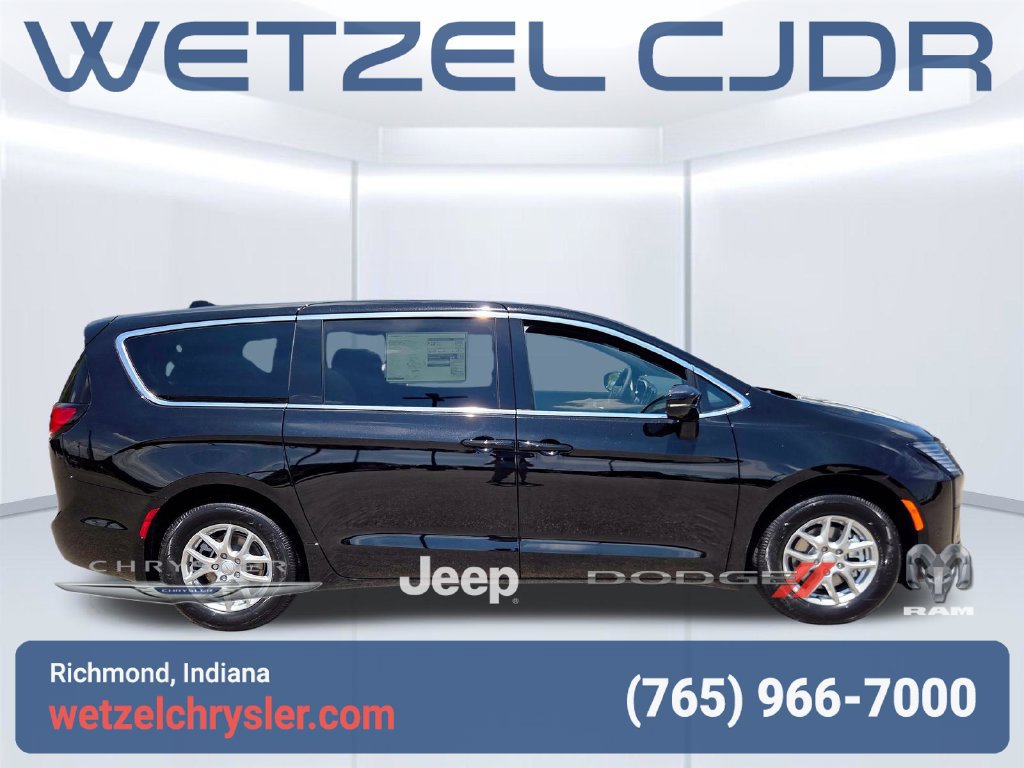New 2027 Chrysler Pacifica Select FWD image 8