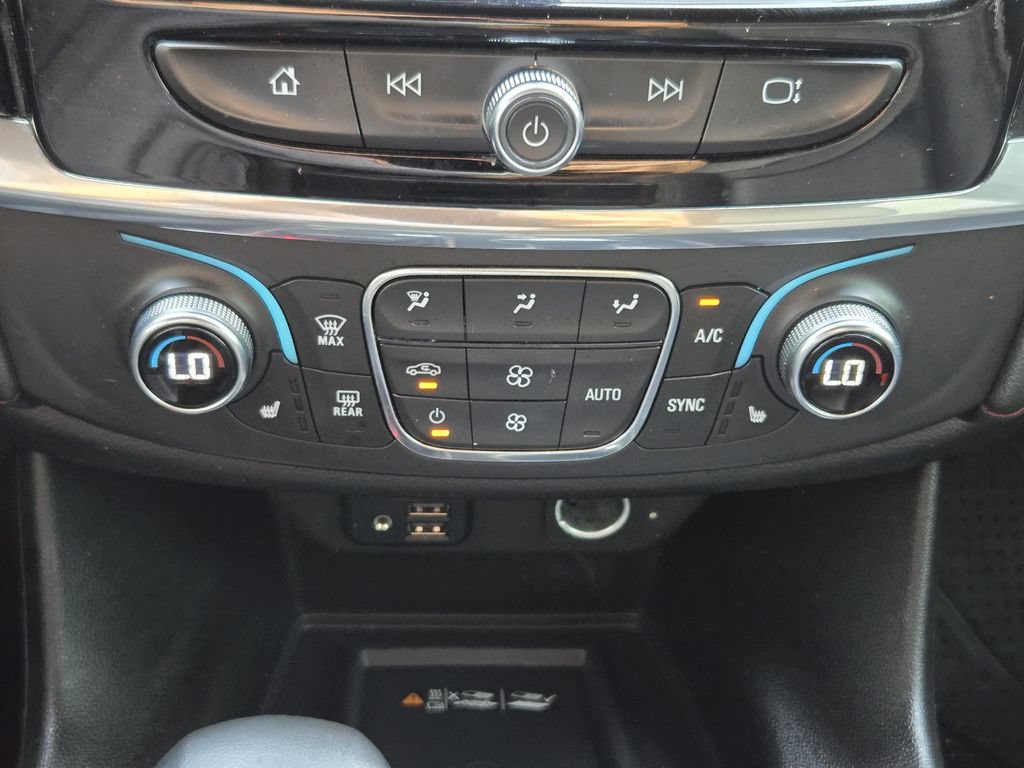 Used 2023 Chevrolet Traverse RS w/ LPO, Floor Liner Package AWD/4WD image 20