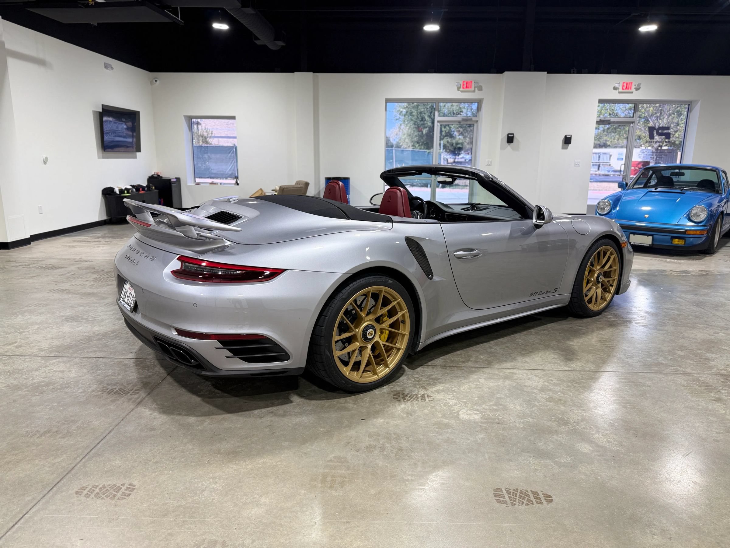 Used 2017 Porsche 911 Turbo S AWD/4WD image 10
