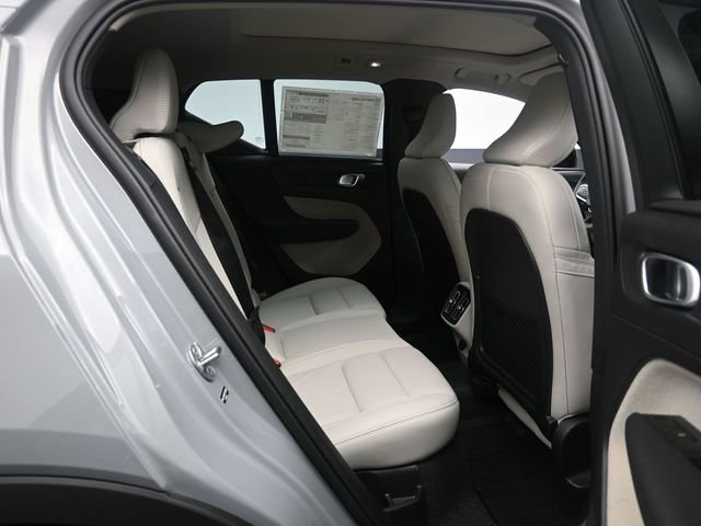 New 2026 Volvo XC40 B5 Ultra w/ Protection Package Premier image 24