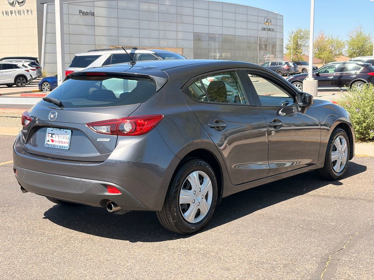 Used 2016 MAZDA MAZDA3 i Sport FWD image 8