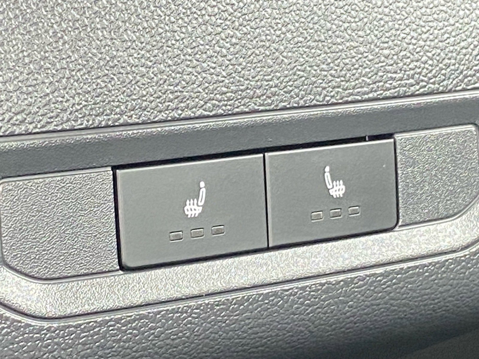 Certified 2022 Volkswagen Jetta SEL FWD image 25