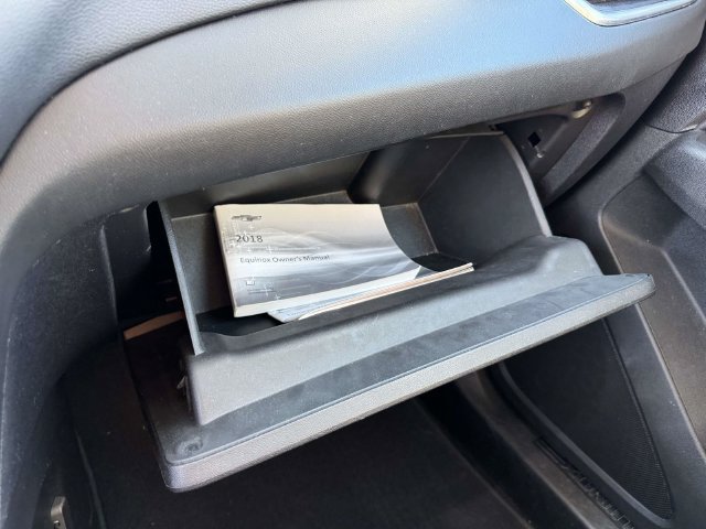 Used 2018 Chevrolet Equinox LT FWD image 39