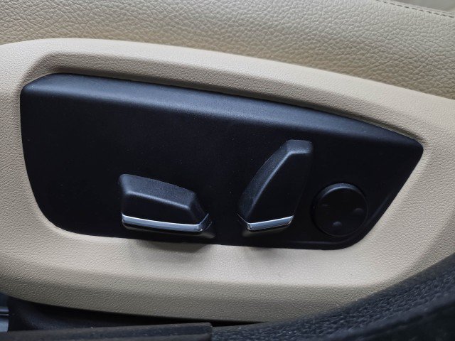 Used 2016 BMW 528i Sedan RWD image 31