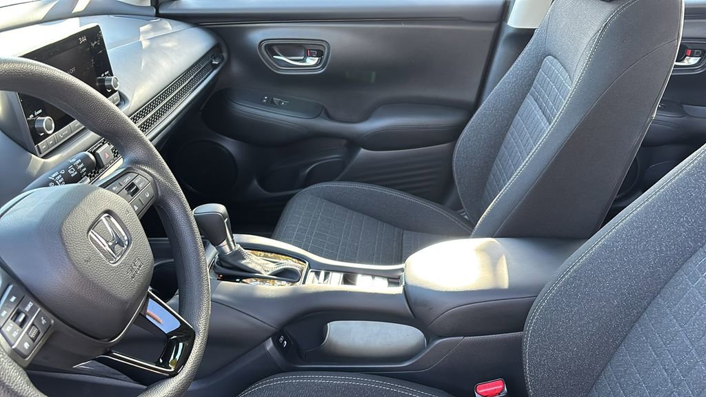 Certified 2025 Honda HR-V LX image 24