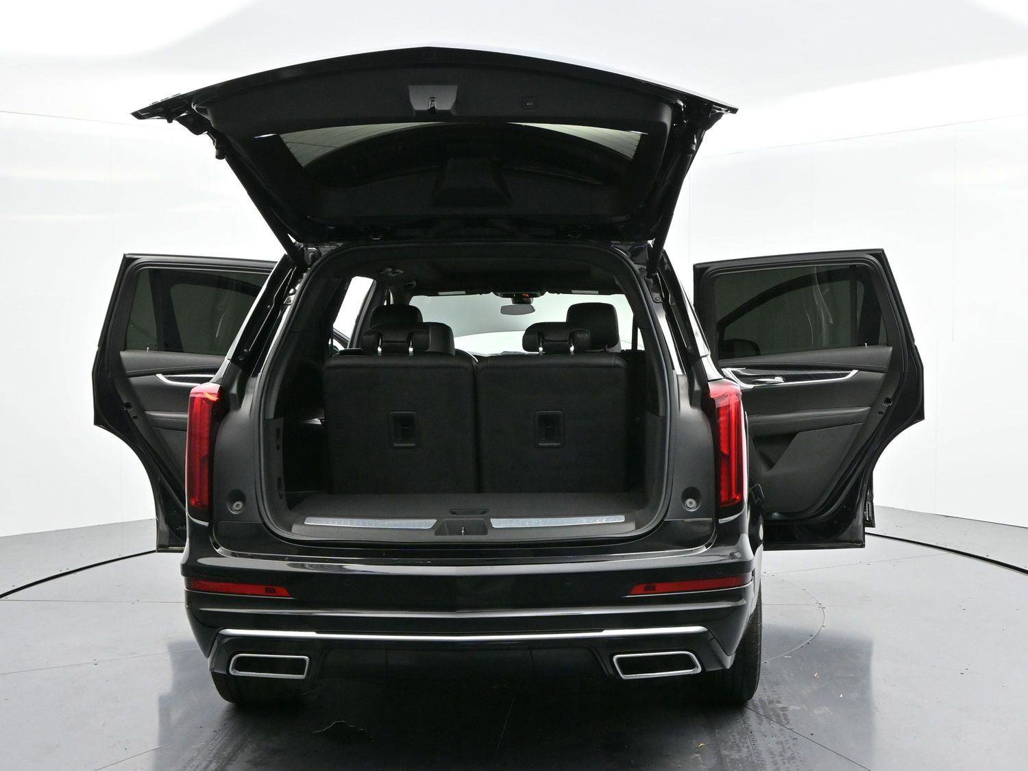 Certified 2025 Cadillac XT6 Premium Luxury image 40