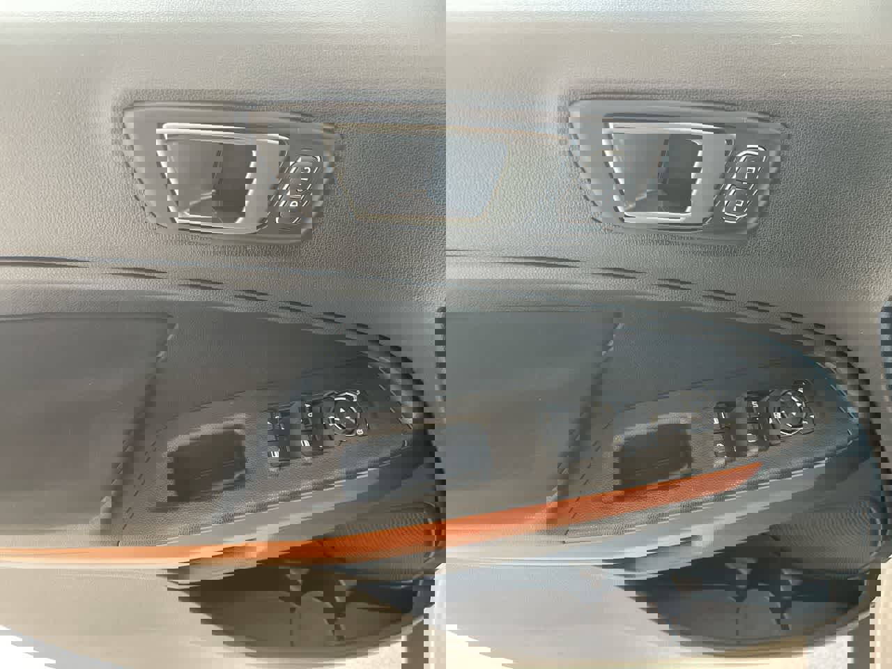 Used 2021 Ford EcoSport SE w/ SE Appearance Package AWD/4WD image 13