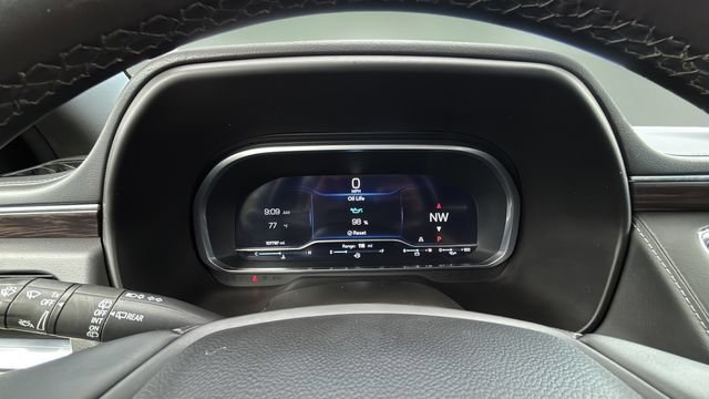 Used 2023 Chevrolet Suburban LT RWD image 15