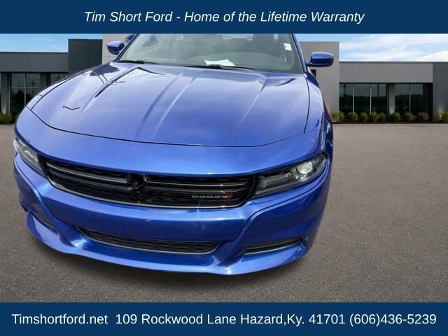 Used 2020 Dodge Charger SXT w/ Leather Interior Group RWD image 4