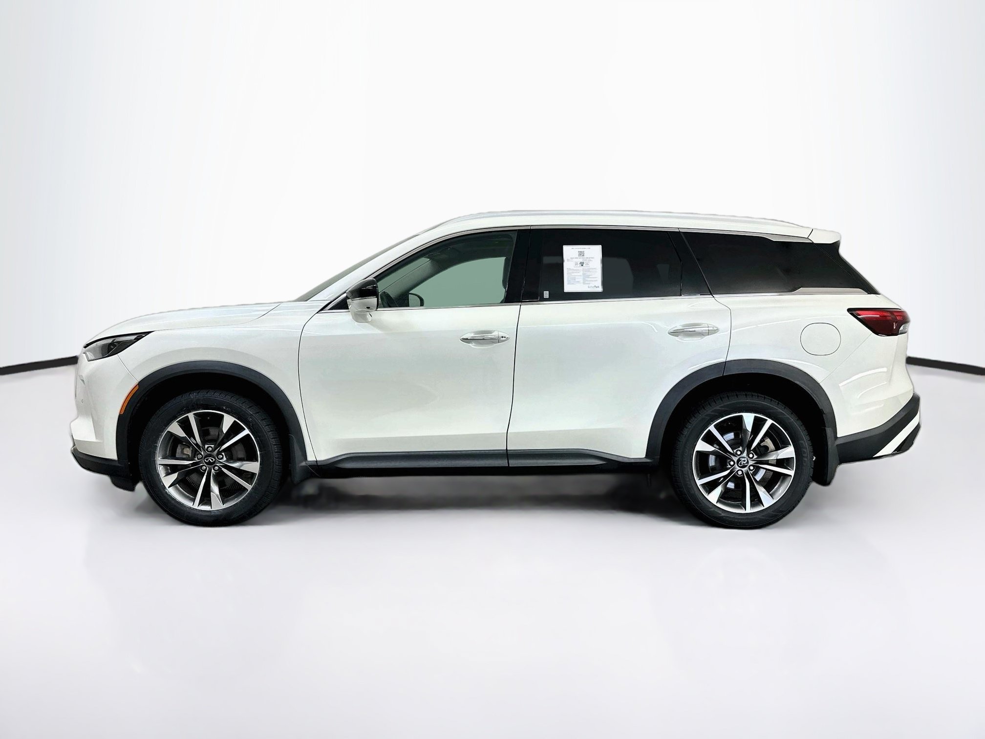 Used 2023 INFINITI QX60 Luxe w/ Vision Package AWD/4WD image 4