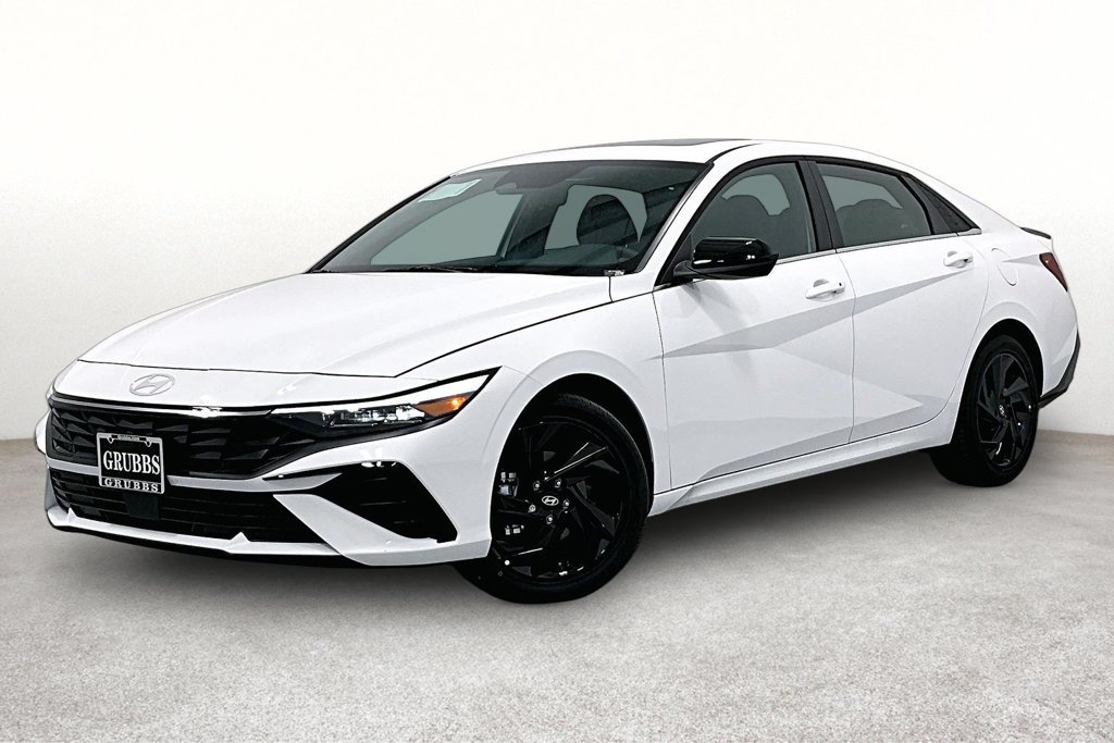 New 2026 Hyundai Elantra SEL Sport FWD image 2