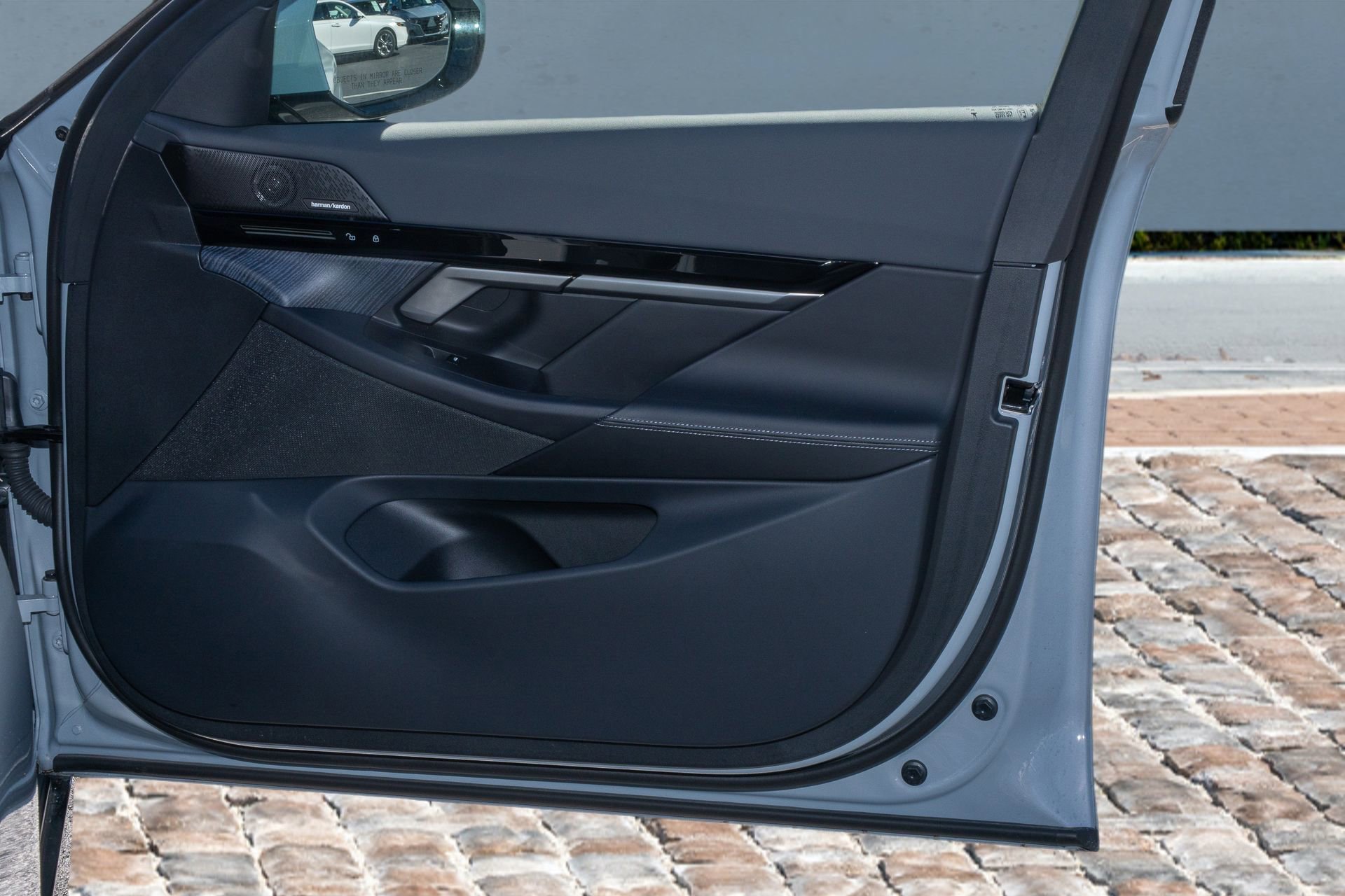 Used 2025 BMW 530i w/ M Sport Package image 14