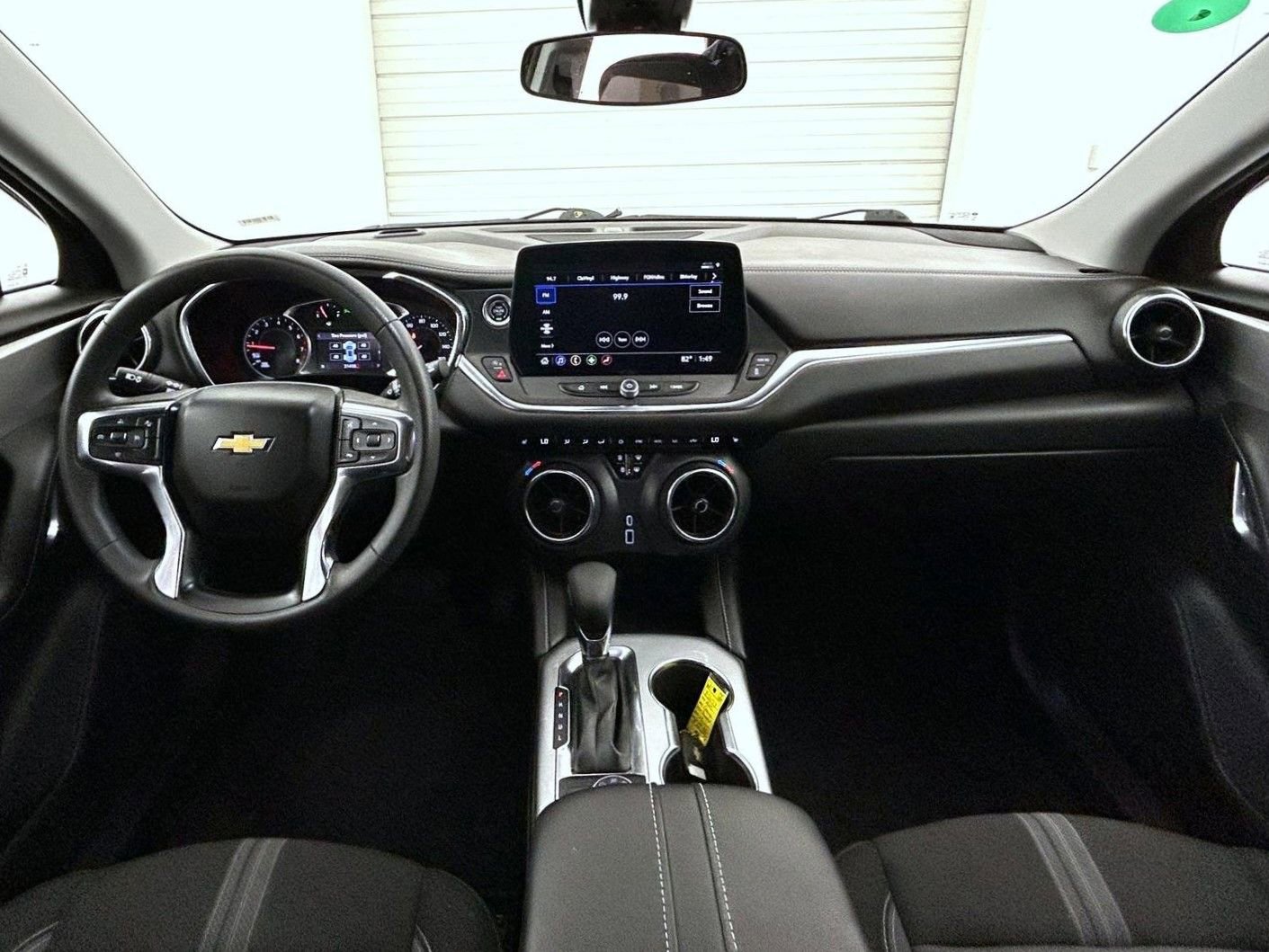 Used 2025 Chevrolet Blazer LT AWD/4WD image 13