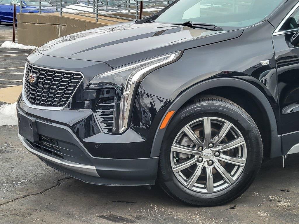 Used 2020 Cadillac XT4 Premium Luxury image 2