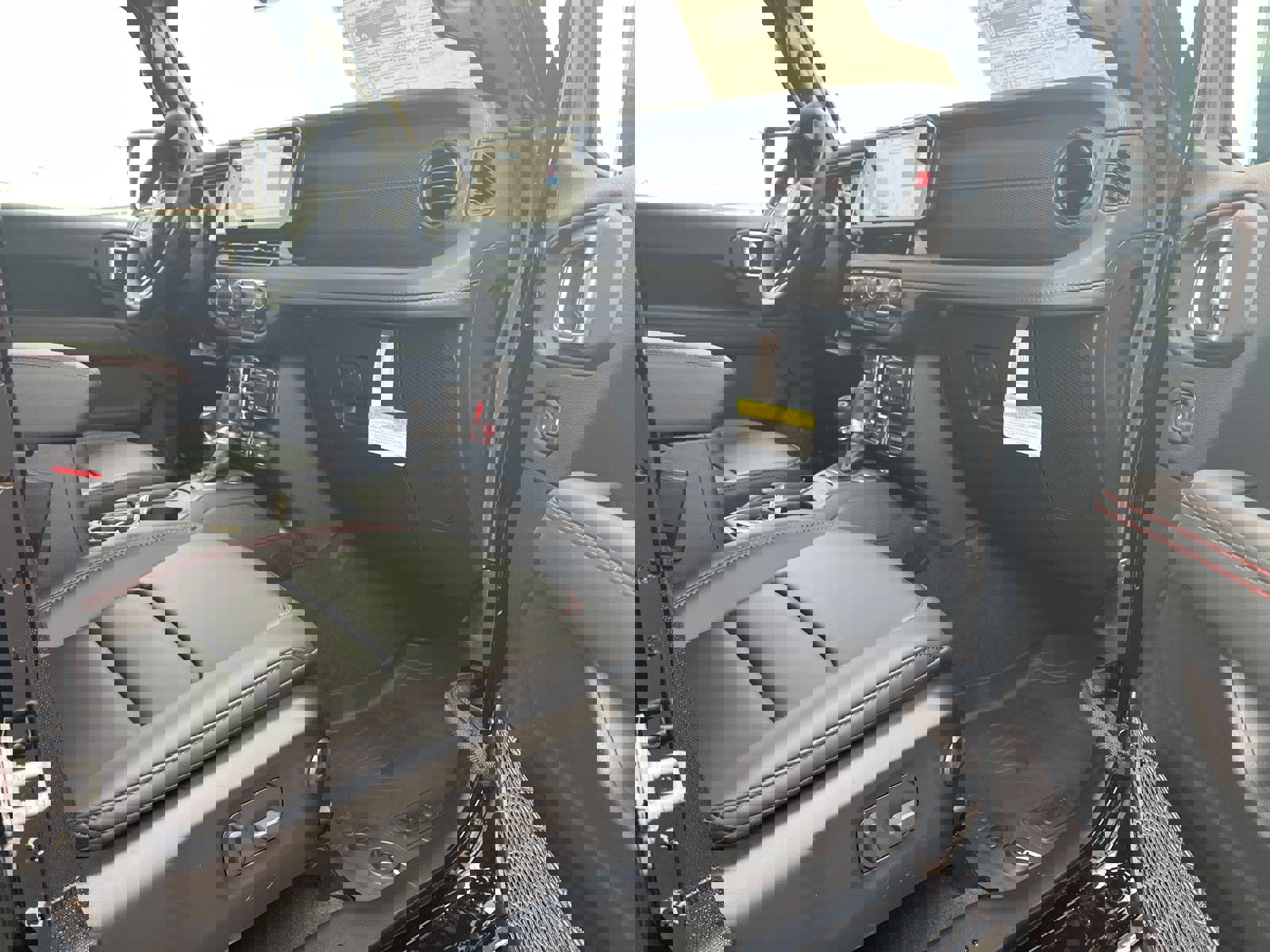 New 2026 Jeep Wrangler Unlimited Rubicon w/ Steel Bumper Group image 17