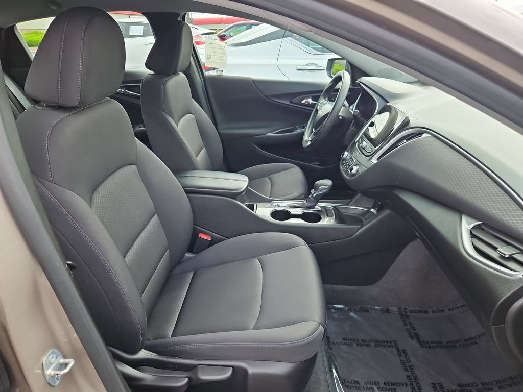 Used 2024 Chevrolet Malibu LT FWD image 28