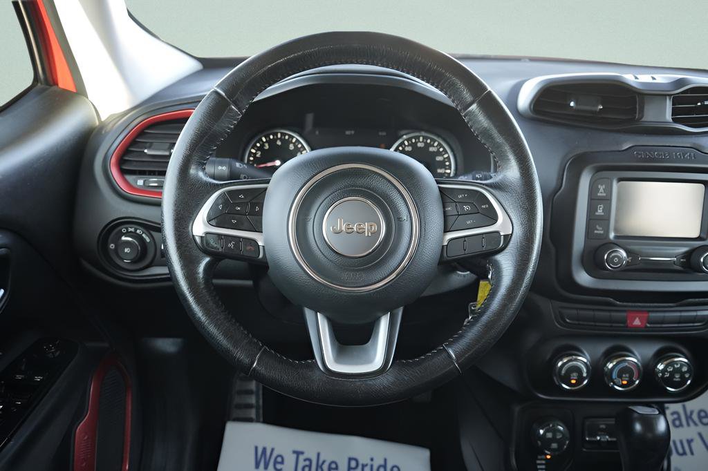 Used 2015 Jeep Renegade Trailhawk AWD/4WD image 15