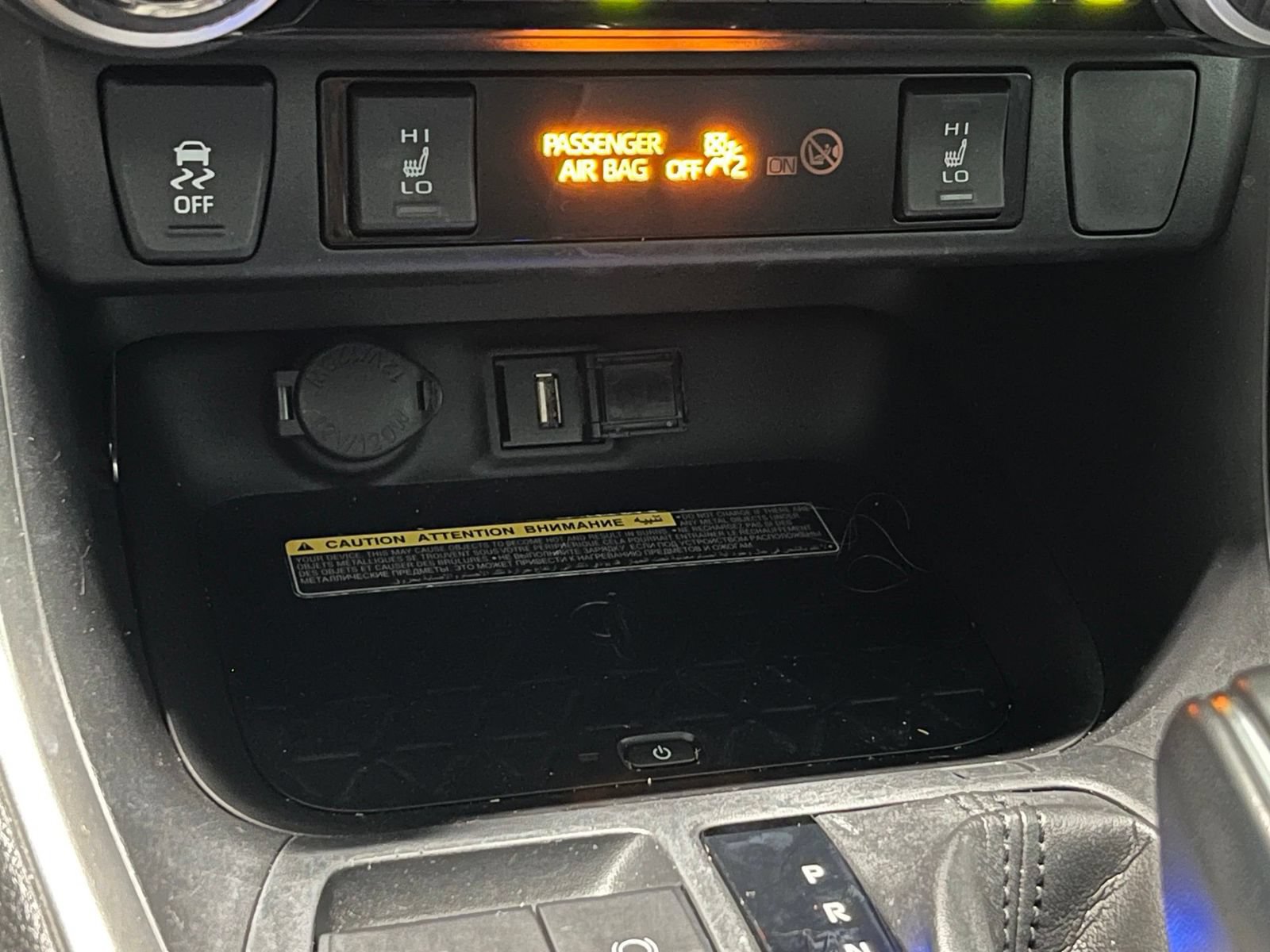 Used 2021 Toyota RAV4 XLE Premium AWD/4WD image 24