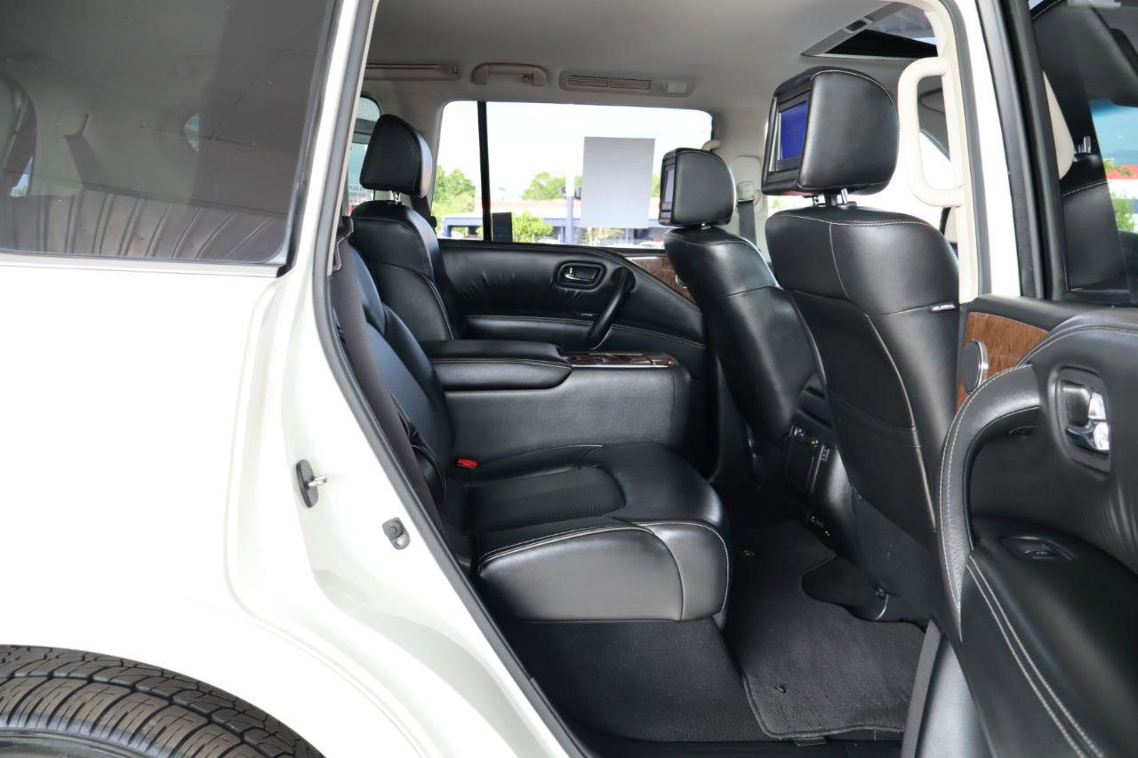 Used 2017 INFINITI QX80 4WD w/ Driver Assistance Package image 36