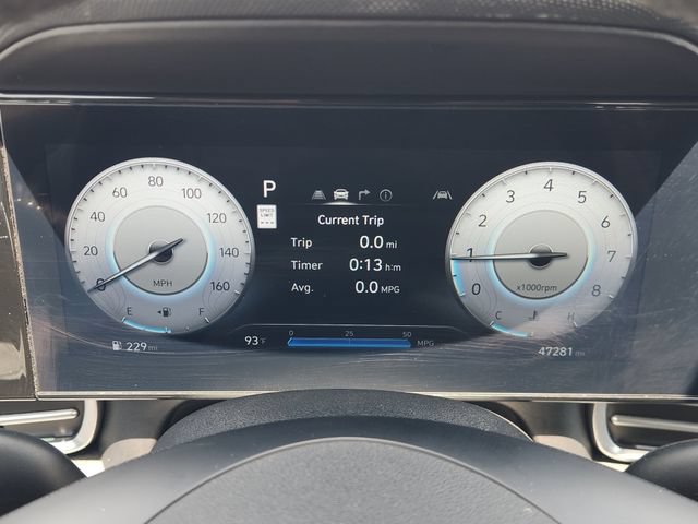Used 2025 Hyundai Elantra Limited FWD image 17