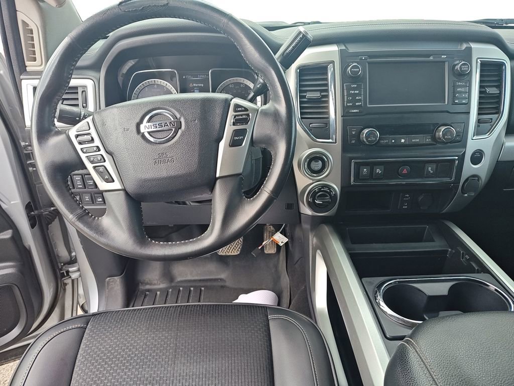 Used 2018 Nissan Titan PRO-4X image 10