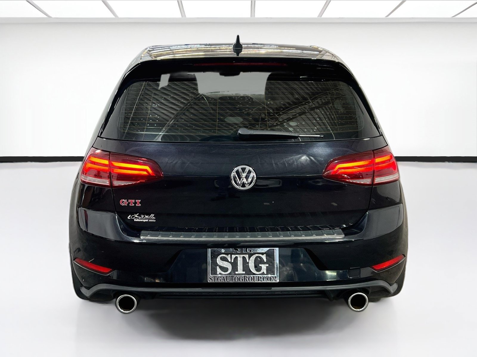 Used 2019 Volkswagen GTI SE w/ SE Experience Package FWD image 5