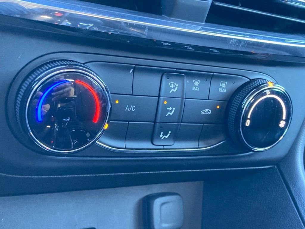 Used 2025 Buick Encore GX Preferred image 22