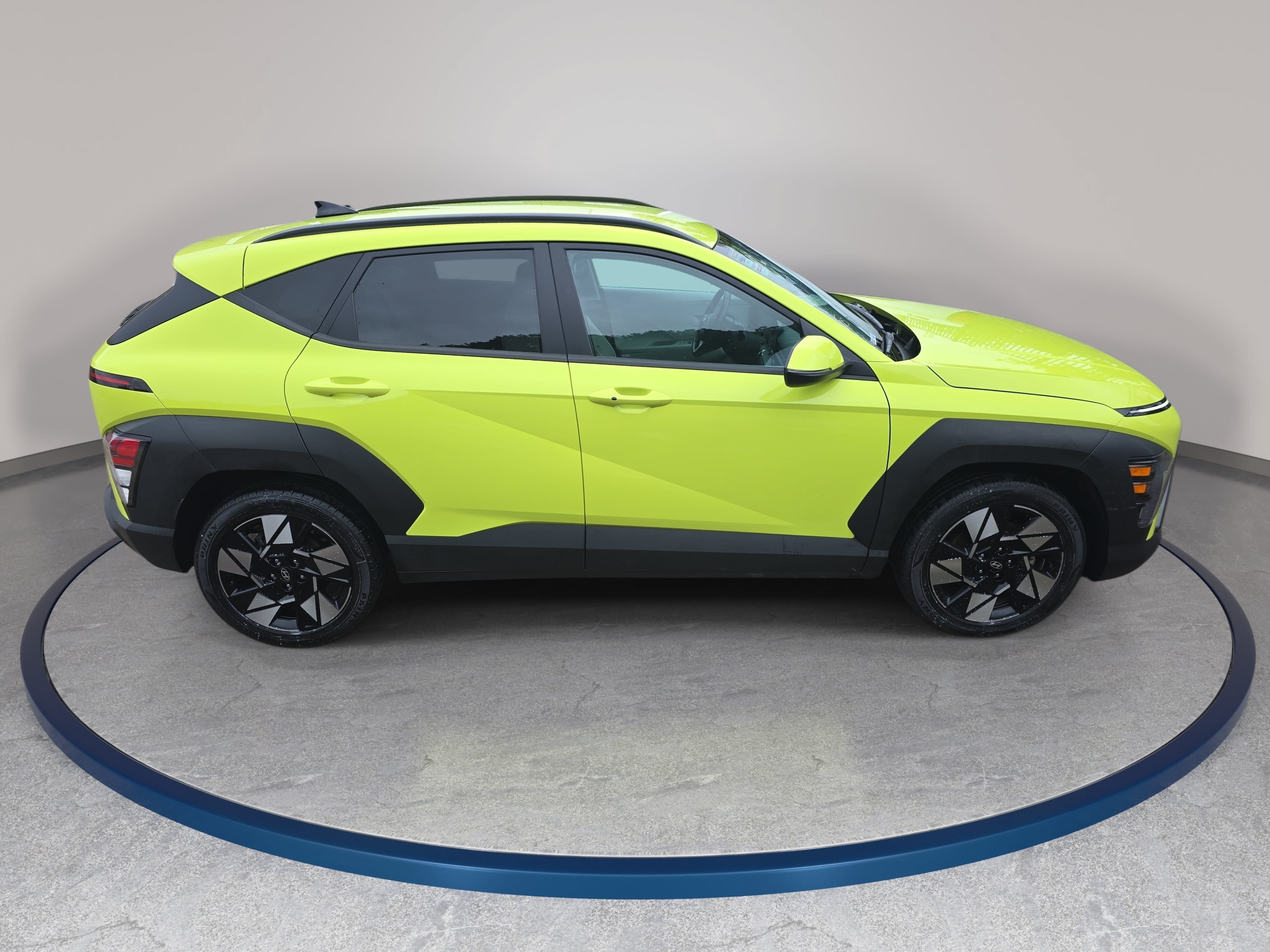 Used 2025 Hyundai Kona SEL FWD image 4